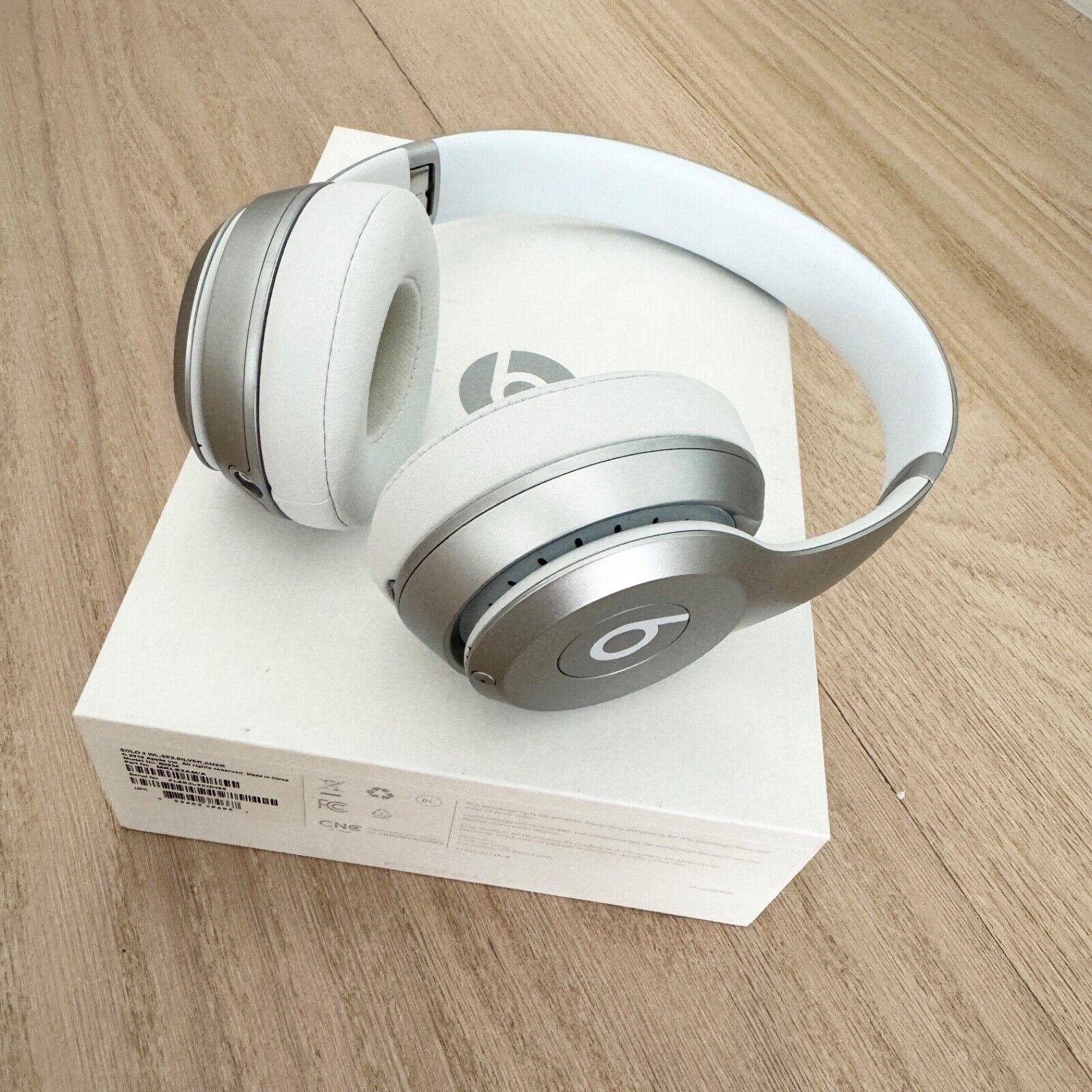 beats ならっ studio3 wireless ホワイト 定価48000円弱 beats ならっ studio3 wireless ホワイト 定価48000円弱