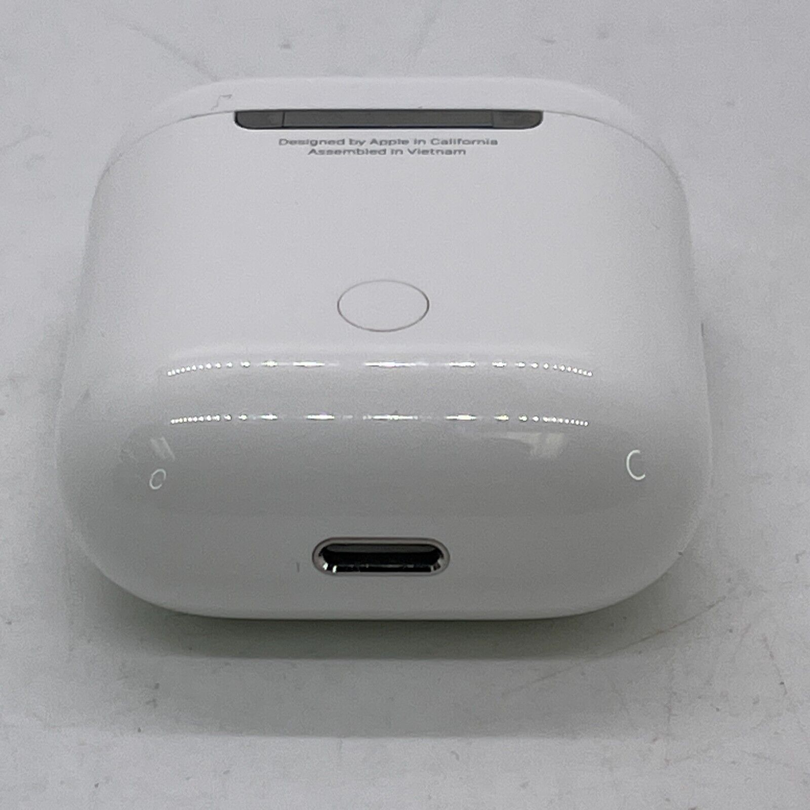Apple AirPods 2nd Generation w/ Charging Case - MV7N2AM/A Apple AirPods 2nd Generation w/ Charging Case - MV7N2AM/A