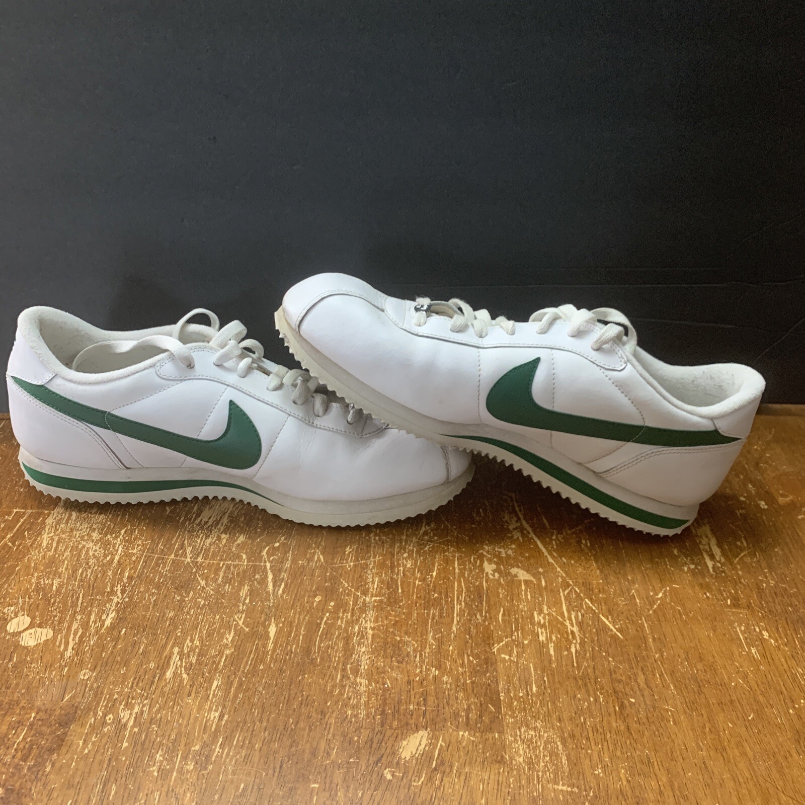 nike cortez mens size 11 white \u0026 green 