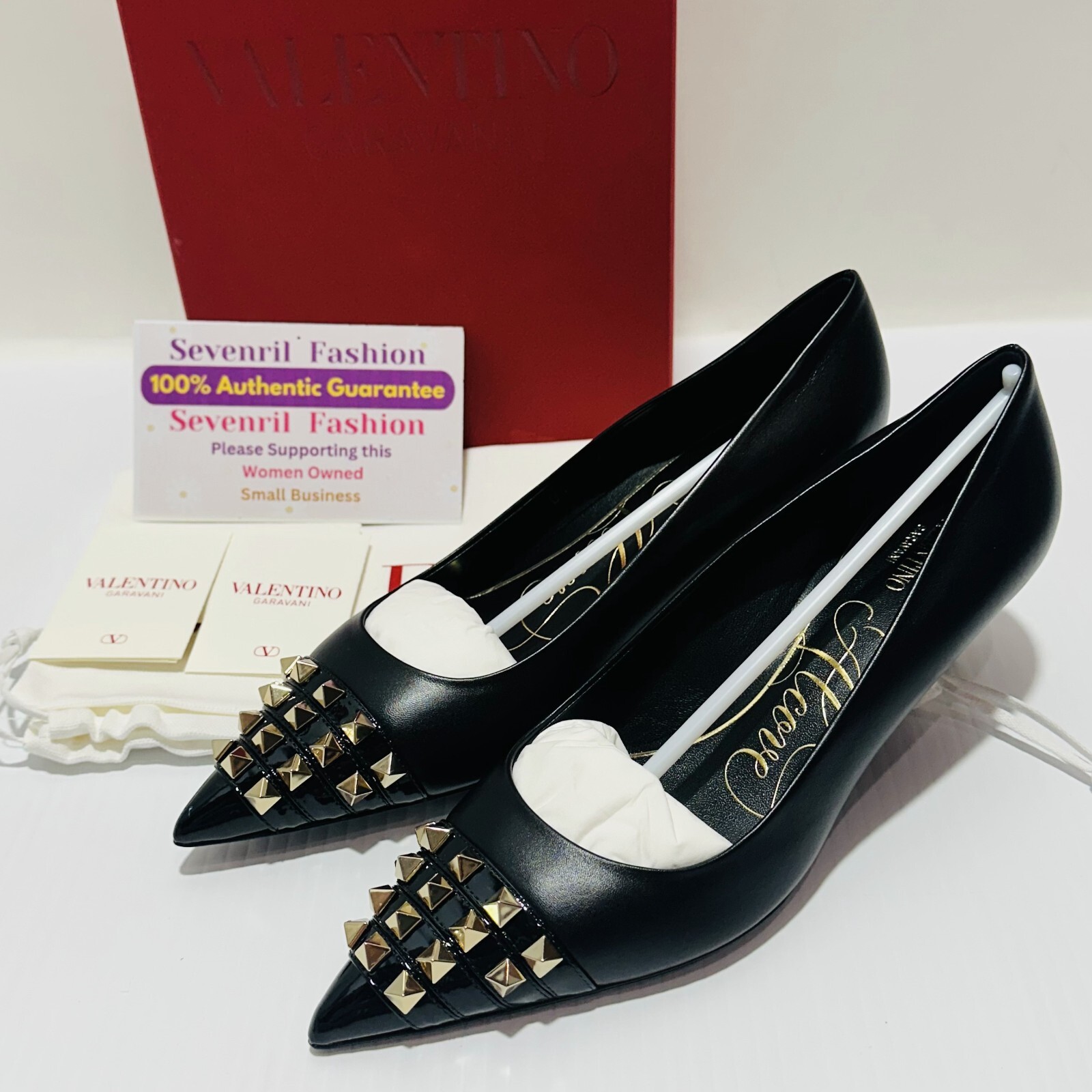 Valentino Garavani Rockstud Alcove Pumps Black Kitten Heel