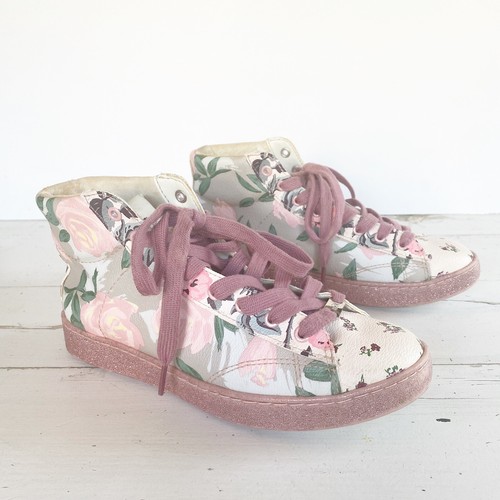 c204 high top sneaker