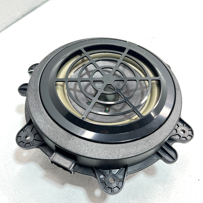 Used 2011-2017 Porsche Cayenne Rear Left Or Right Door Speaker Woofer BOSE OEM 1PCS