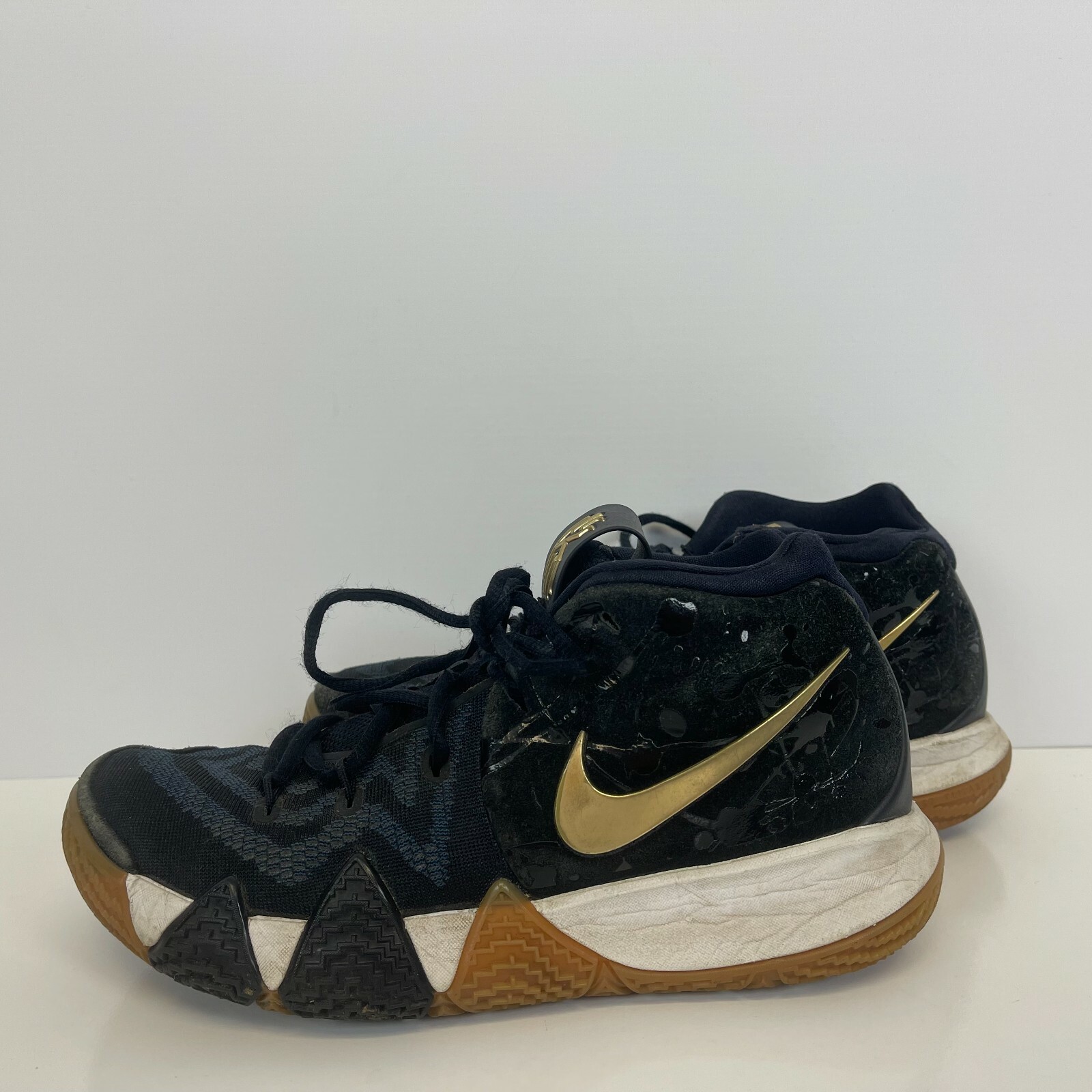 kyrie 4 blue gold