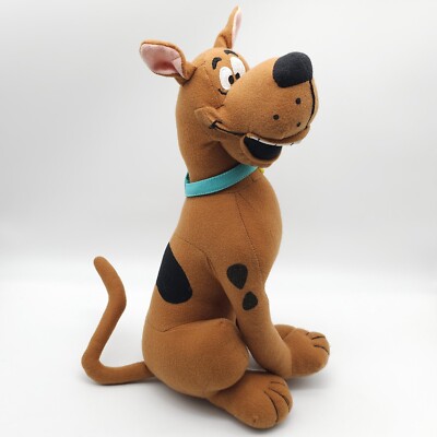 Toy Factory Scooby Doo Plush 14'' Tall, Sitting, LAUGHING, Smile, Head Turned