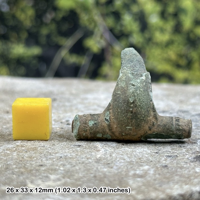 Genuine neolithic tool from the south coast, uk - authentic