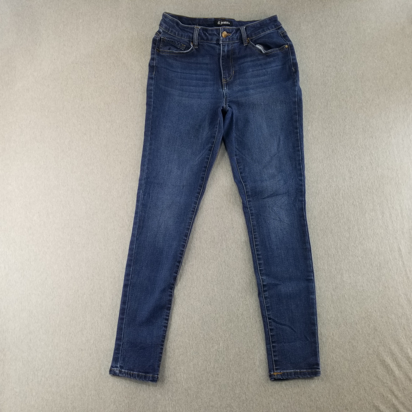 D. Jeans Women's Sz 8 Blue Dark Wash Stretch Waist Nice Quality Normcore Comfy