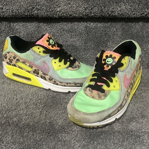 正規保証★ NIKE AIR MAX 90 LX ILLUSION GREEN 数量限定 正規保証☆ NIKE AIR MAX 90 LX ILLUSION GREEN 数量限定 (Nike