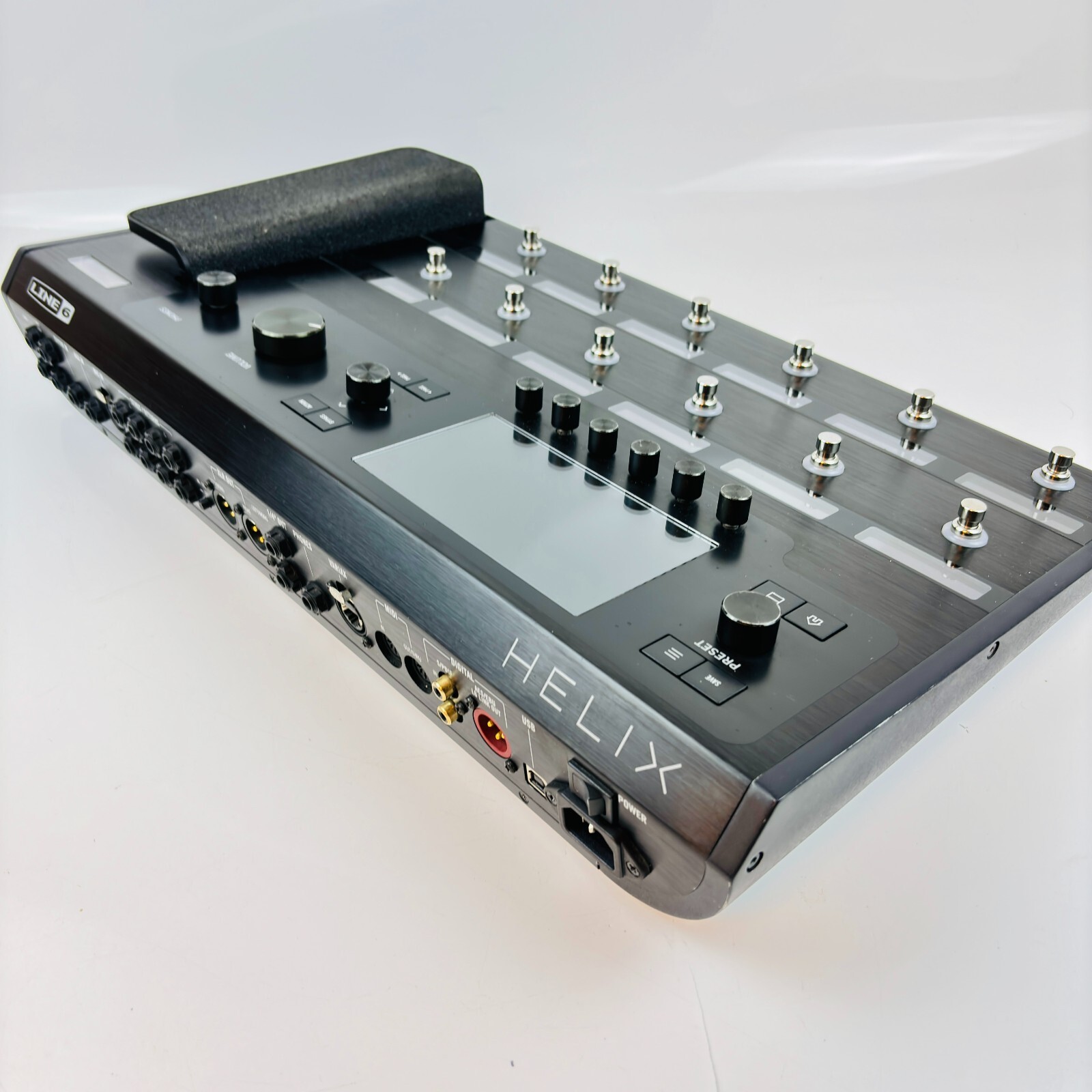 Line 6 Helix Floor Multi-effects Processor Guitar Pedal
