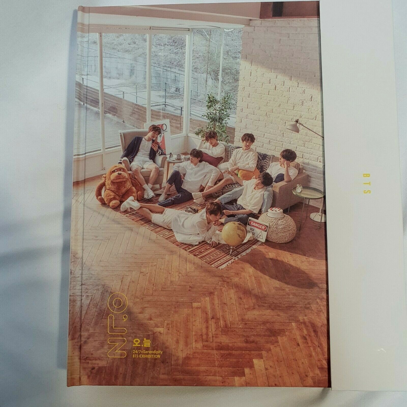 BTS] 2018 OFFICIAL O,L Z Exhibition Photo Book 280p + 7