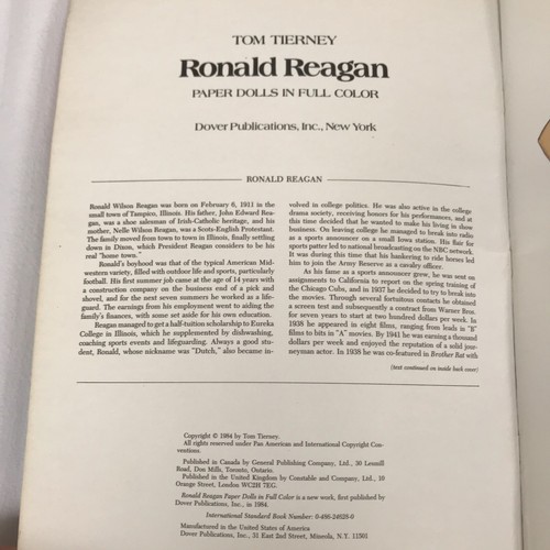 VINTAGE  1984 Nancy and Ronald Reagan Cut-Out Paper Doll Book