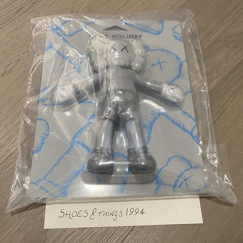 KAWS：HOLIDAY figure ［Hong Kong］ KAWS HOLIDAY Hong Kong Bath Toy Grey - US