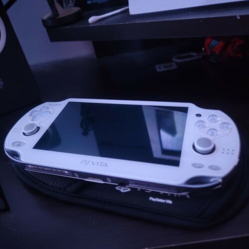 PlayStation PS Vita Wi-Fi Crystal White PCH-1000 ZA02 SONY PlayStation PS Vita Wi-Fi Crystal White PCH-1000 ZA02 SONY