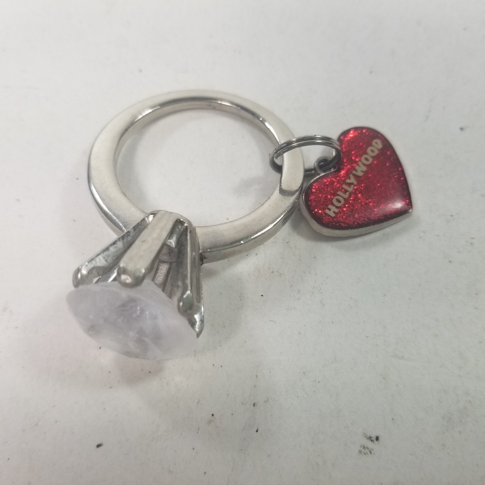 Collectible Keychain: HOLLYWOOD Heart LARGE RING 90s