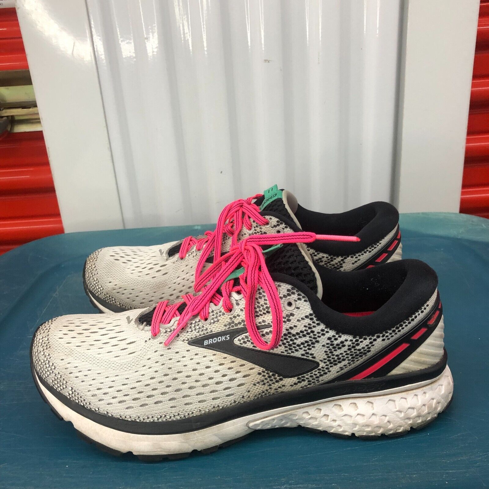 Brooks Ghost 11 Womens Running Shoes Size 9.5 Gray Pink Brooks Ghost 11 Womens Running Shoes Size 9.5 Gray Pink