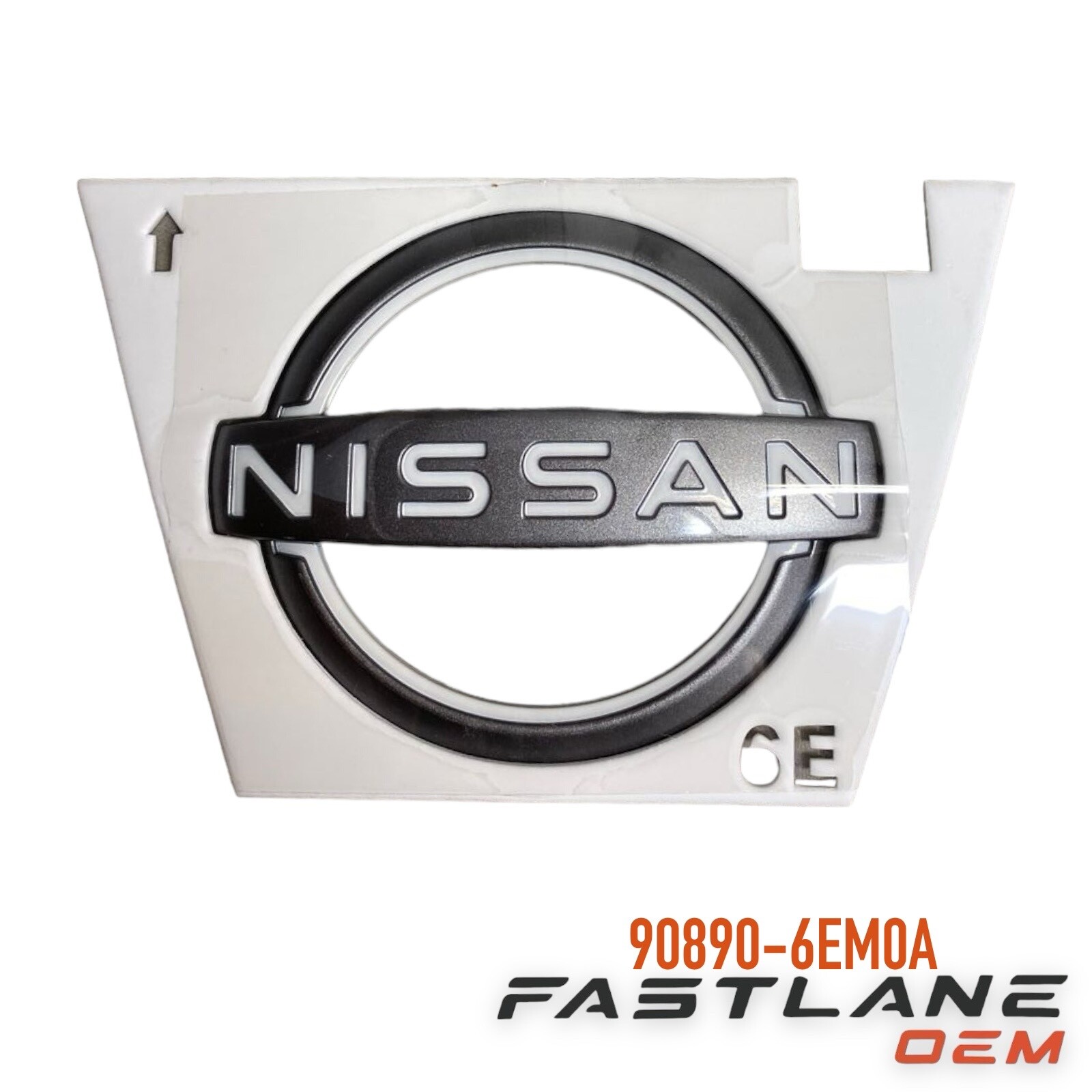 Plate ロゴ付 サンプル 2022-2025 NISSAN VERSA REAR DECK LID EMBLEM NEW OEM 90890