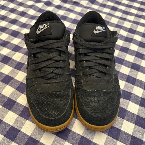 Nike Big Lux Low Gum Light Sz 9 Black Suede Snakeskin 854166