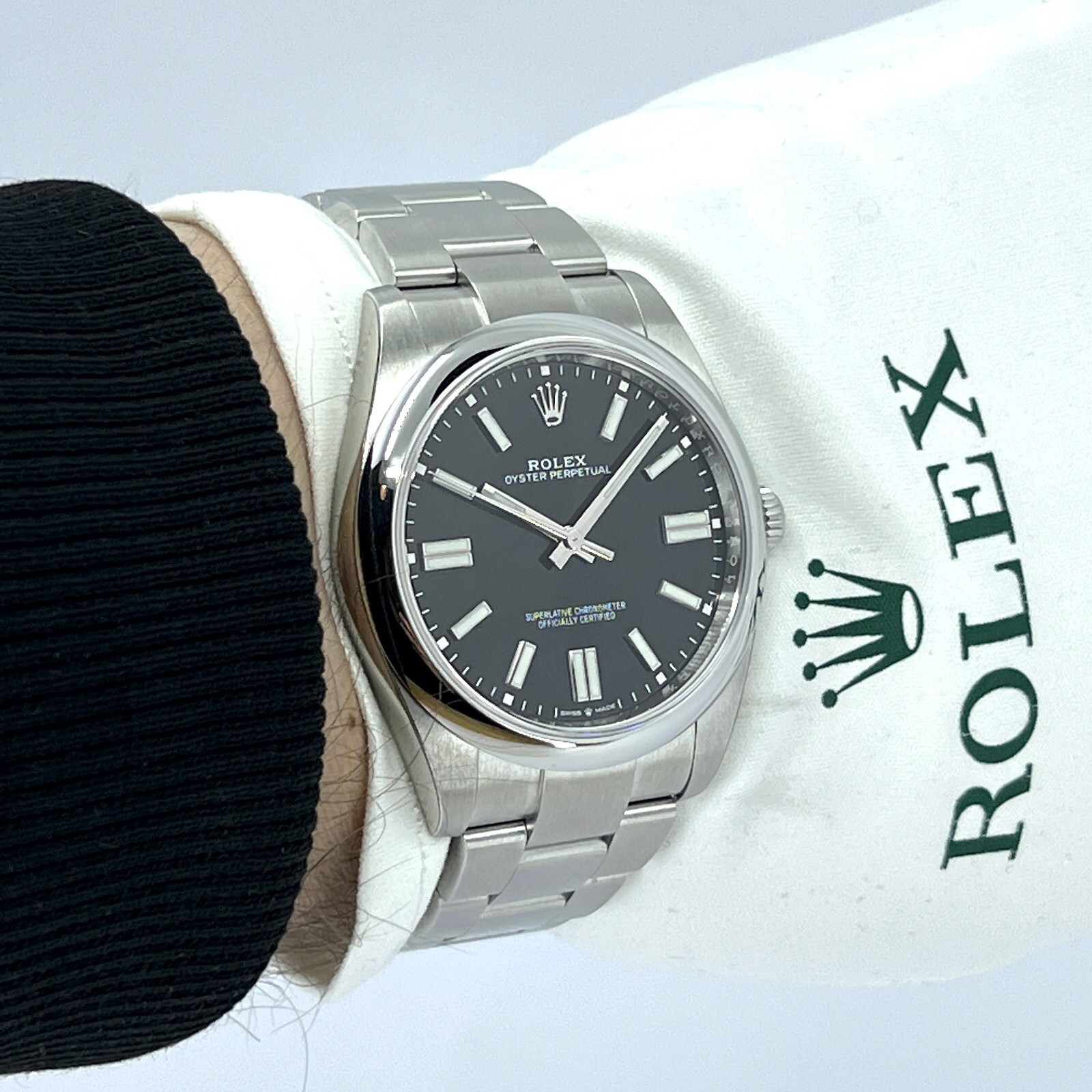 Pre-owned Rolex Oyster Perpetual 41, Black Dial, Ref 124300-0002, Unworn Complete 2023
