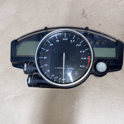 Yamaha on sale r1 meter
