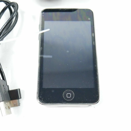 APPLE IPOD TOUCH 2ND GENERATION 8GB PORTABLE MP3 MUSIC PLAYER A1288 BUNDLE GUC