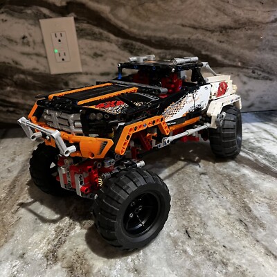LEGO TECHNIC: 4x4 Crawler (9398) - INCOMPLETE