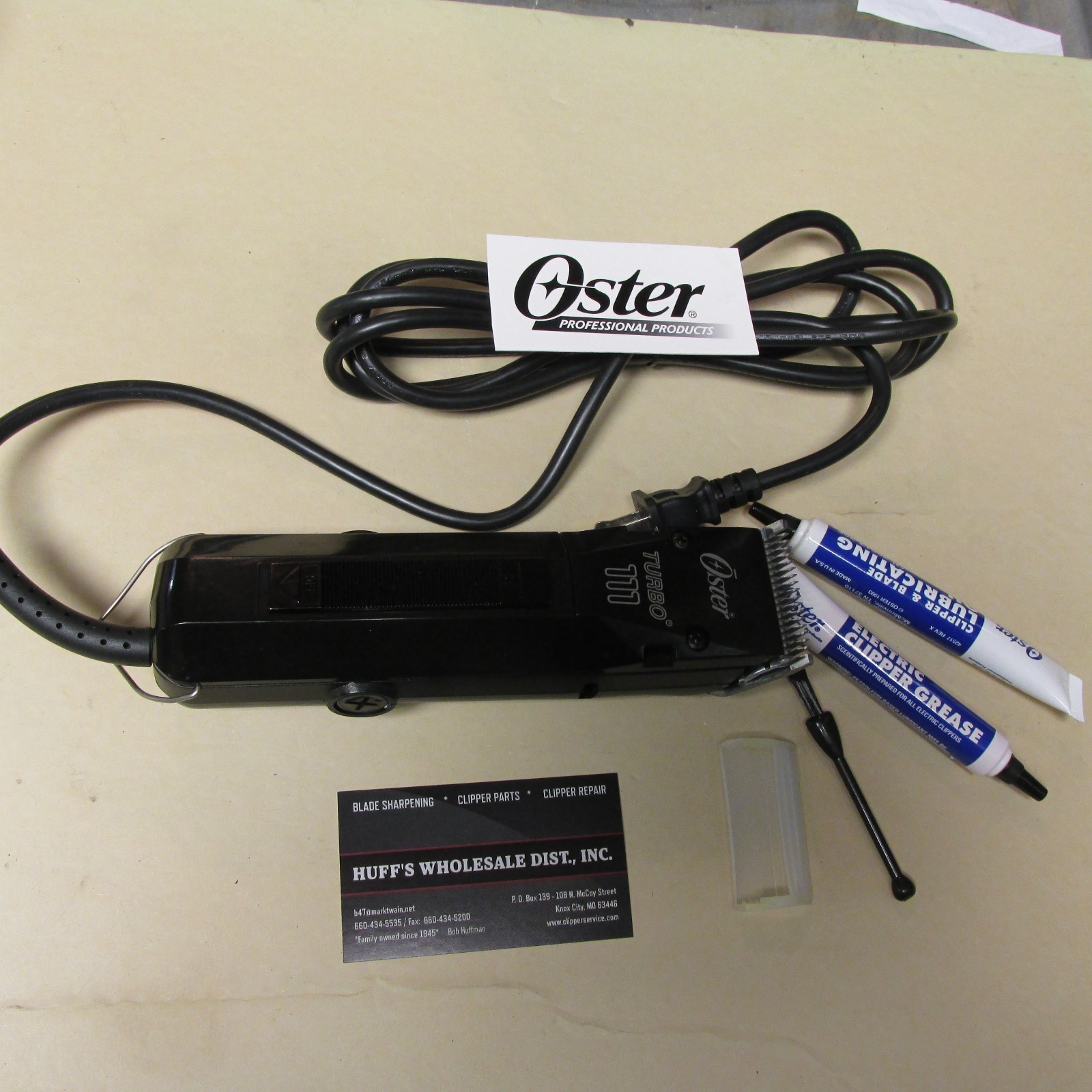 Oster  Turbo 111 Universal Clipper with detachble blade size 1  Model 076111-160