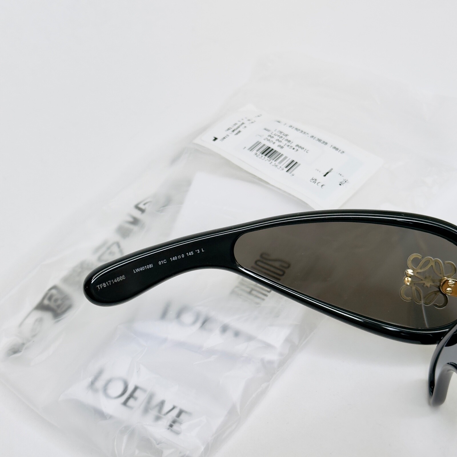 Pre-owned Loewe Anagram Paula Ibiza Aviator Mask Lw40108i Black Silver 40108 Sunglass