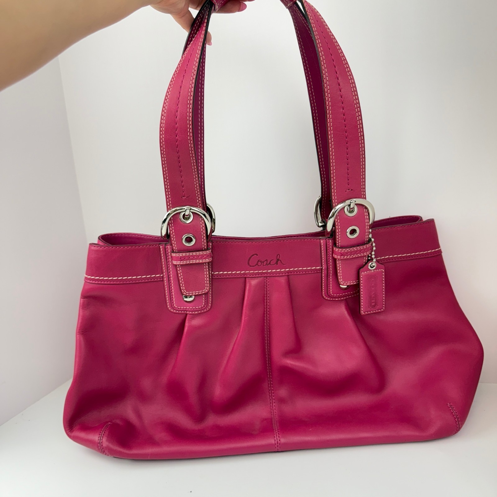 バッグ Coach Pink Soho Pleated Hobo Shoulder Coach Soho Pleated Pink Large Shoulder bag - | Depop