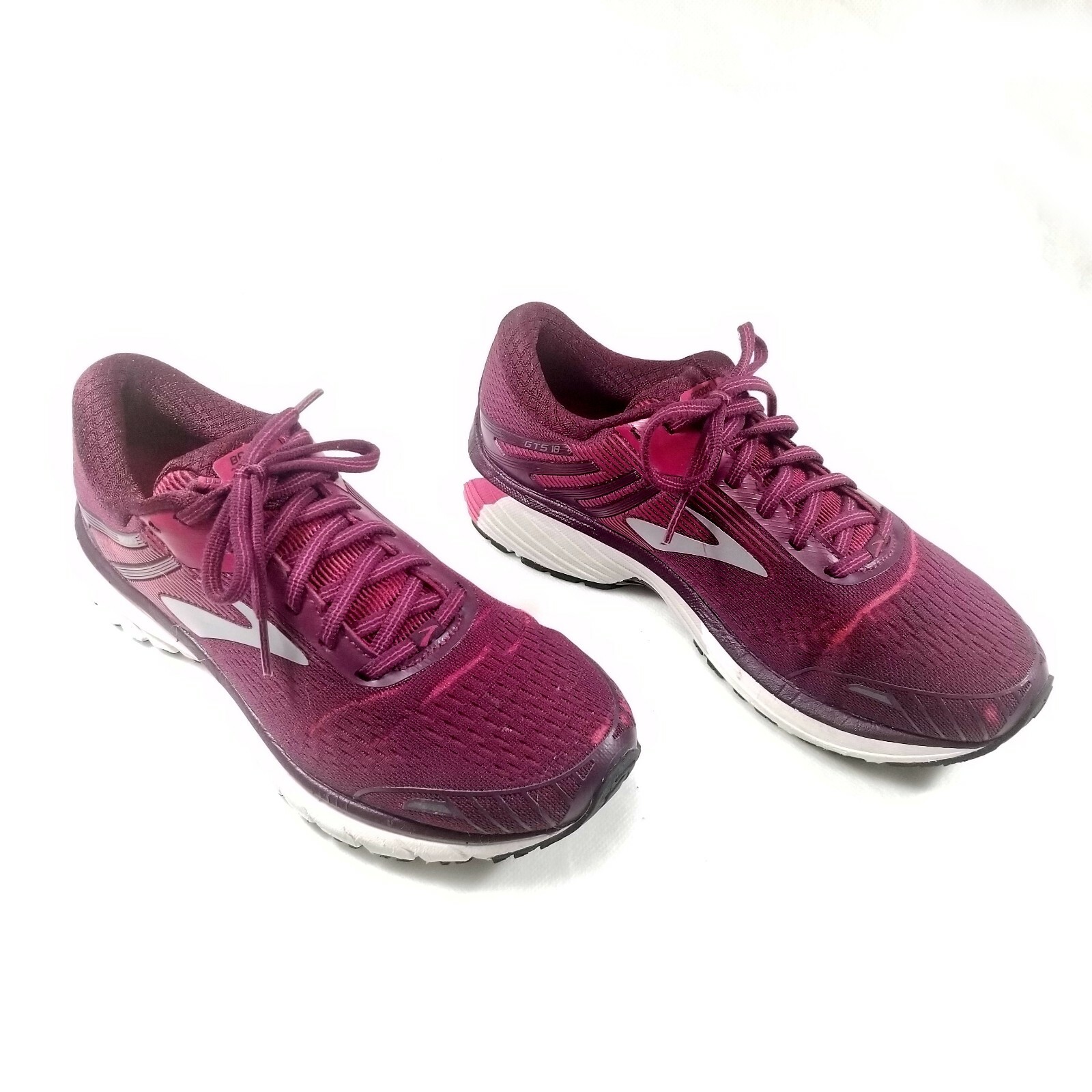 burgundy brooks shoes