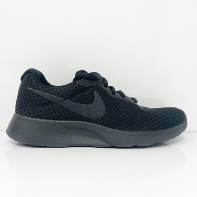 

Nike Womens Tanjun 812655-002 Черные кроссовки для бега, размер 6, Черный, Tanjun