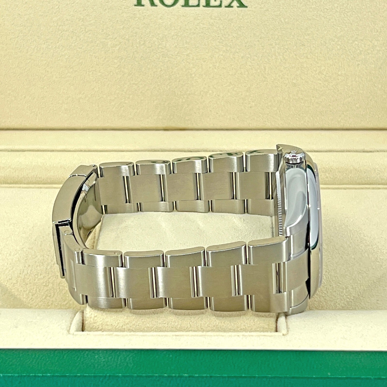 Pre-owned Rolex Oyster Perpetual 41, Black Dial, Ref 124300-0002, Unworn Complete 2023