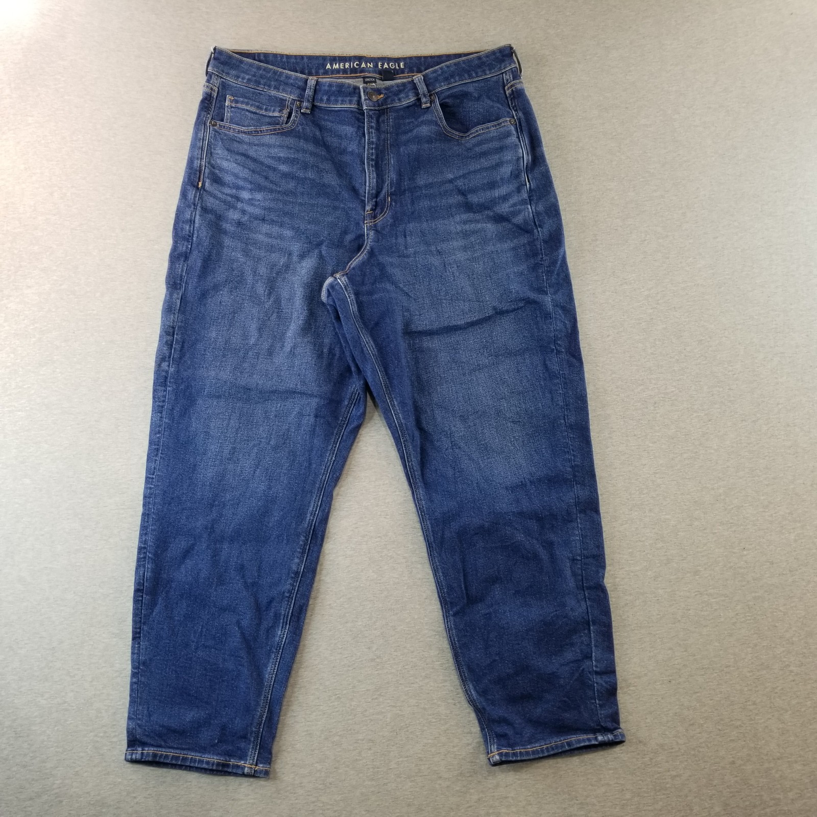 American Eagle Jeans Women's Sz 18 Mom Jean Med Wash Normcore Normcore Cute Nice
