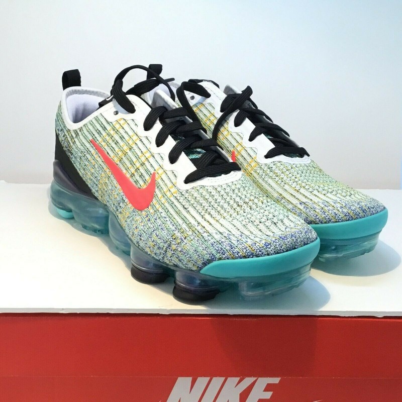 Big Kids Nike Air VaporMax Flyknit 3 Running Shoes in 2020
