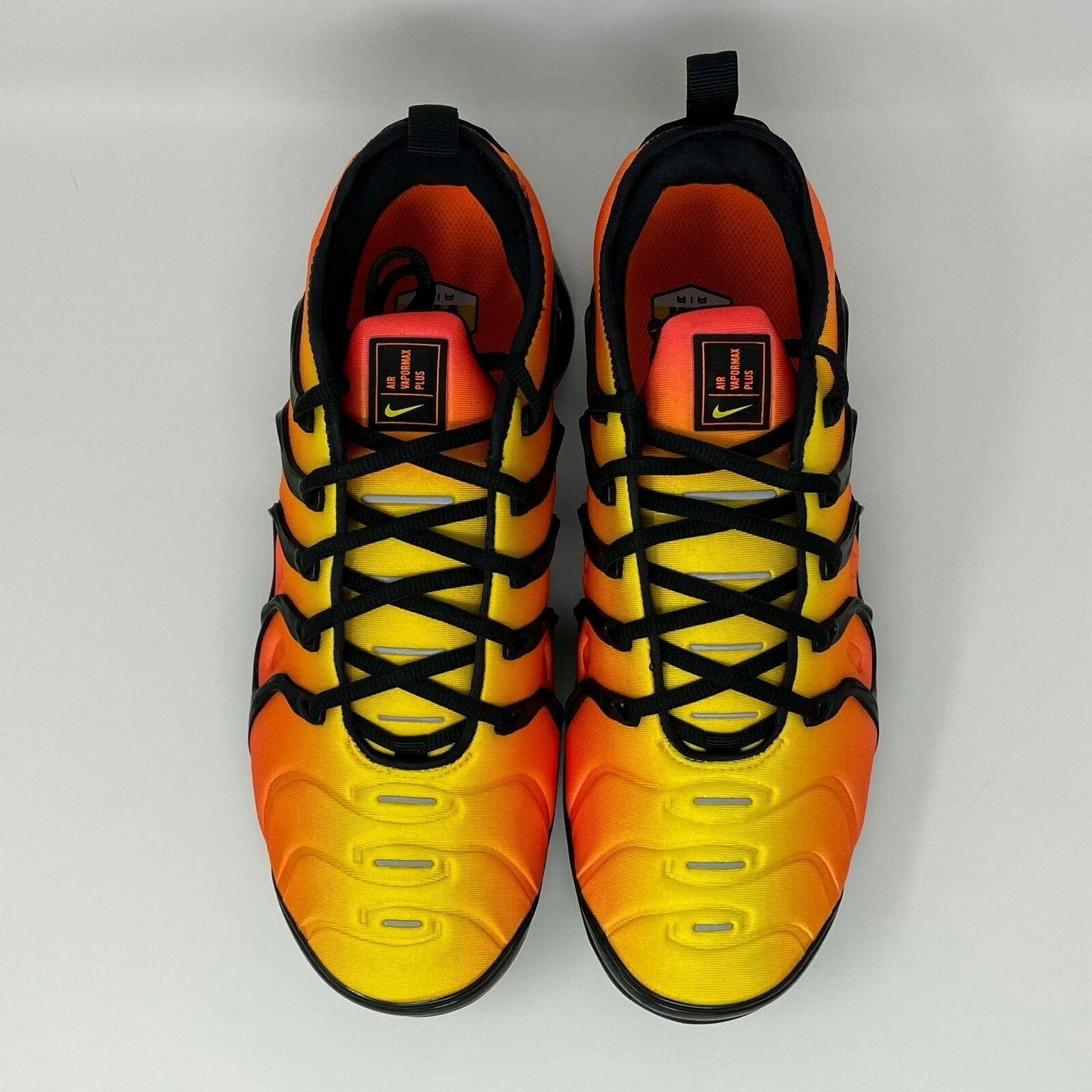 vapormax plus black sunset