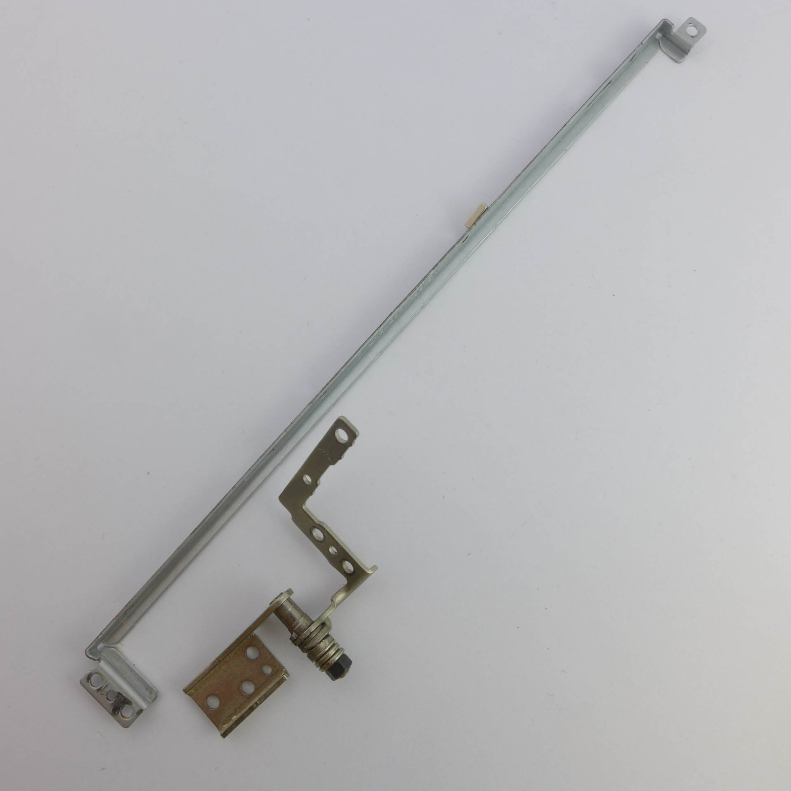 ORIGINAL Medion Akoya E6313 Displayscharnier (links)  hinge (left) ✅