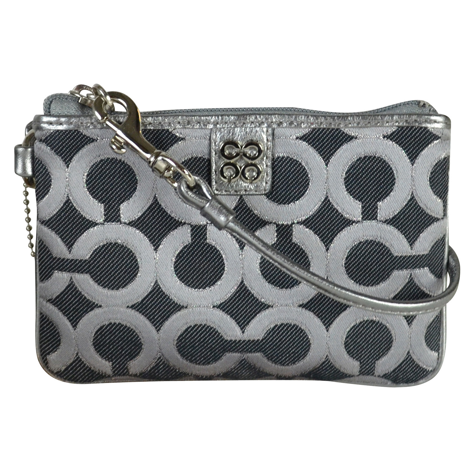 iphone wristlet coach