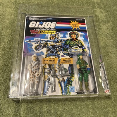 G.I. JOE BATTLE FORCE 2000 SERIES 6/34-BACK AVALANCHE & BLASTER GRADED CAS 90