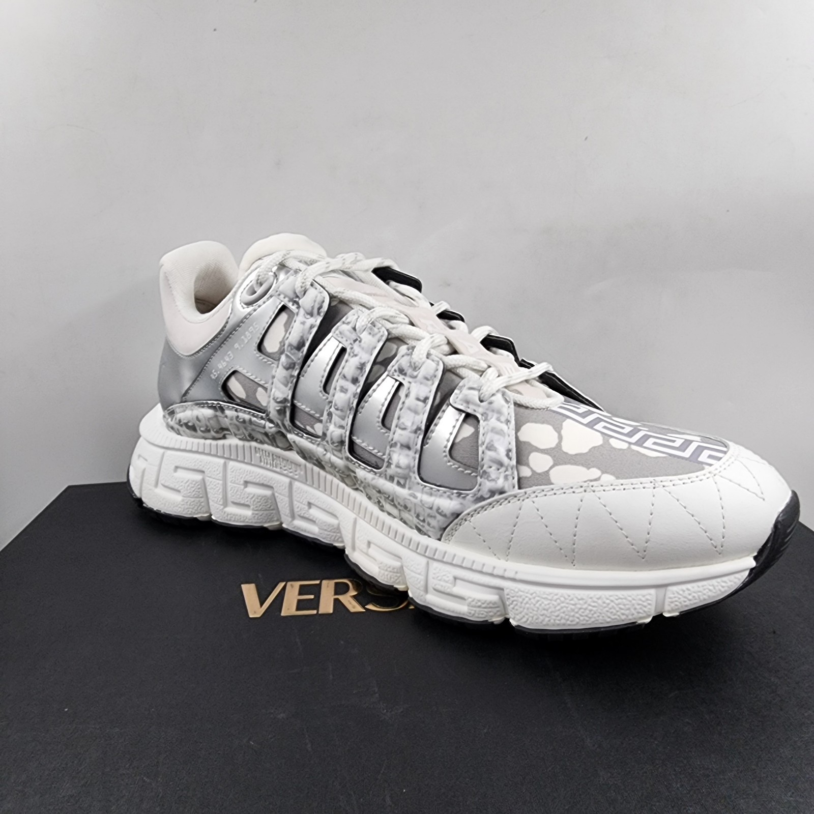 Versace Trigeca Low Top Sneakers Men's 45/12US White/Gray Mix Print Lace Up - Picture 11 of 22
