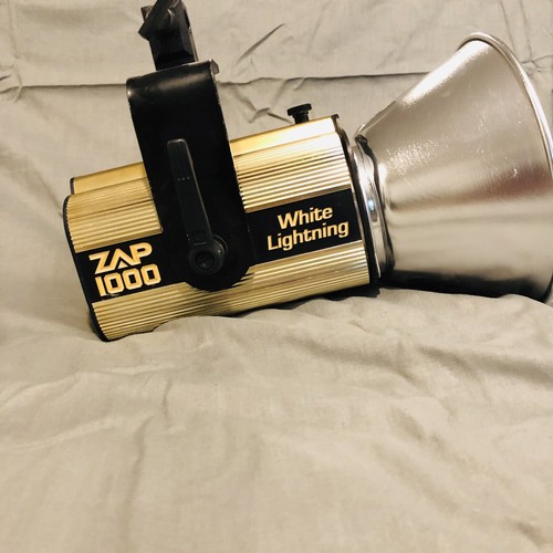 Paul C Buff White Lightning UltraZap 1000 Monolight Flash Unit With Stand