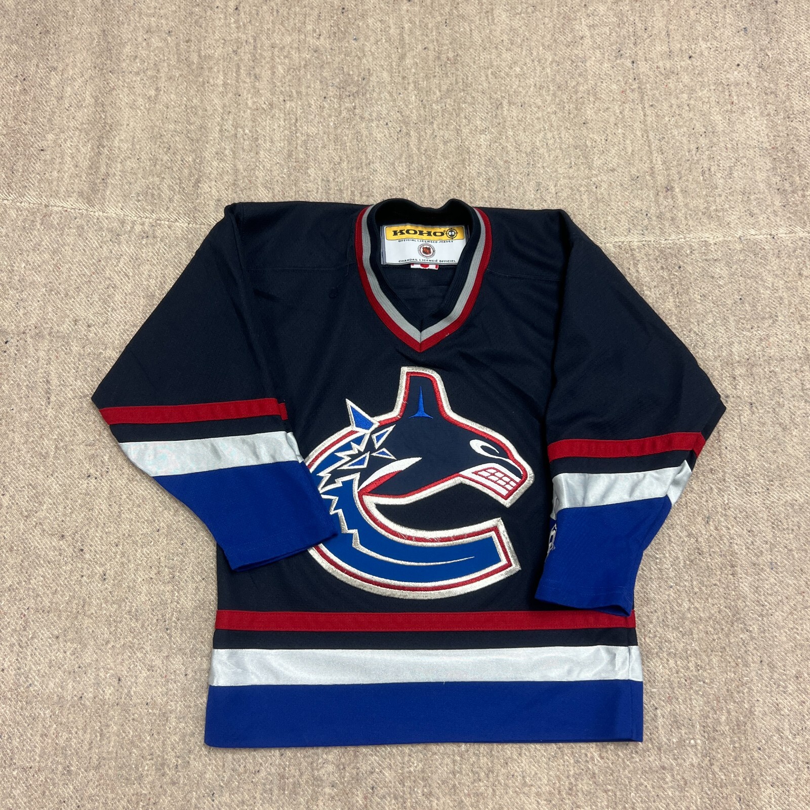 Vintage Vancouver Canucks Jersey Youth Small Black 1990s