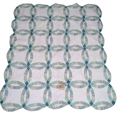 Arch Associates Quilt Multicolor Size 68x86 Actual 65x78 Scalloped Distressed