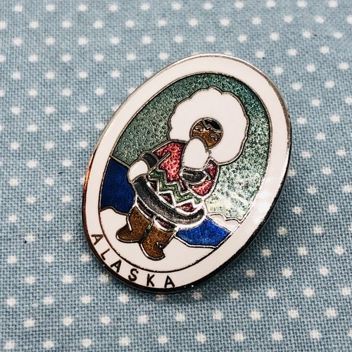 Alaska Souvenir Enamel Lapel Pin w/ Eskimo ver 2