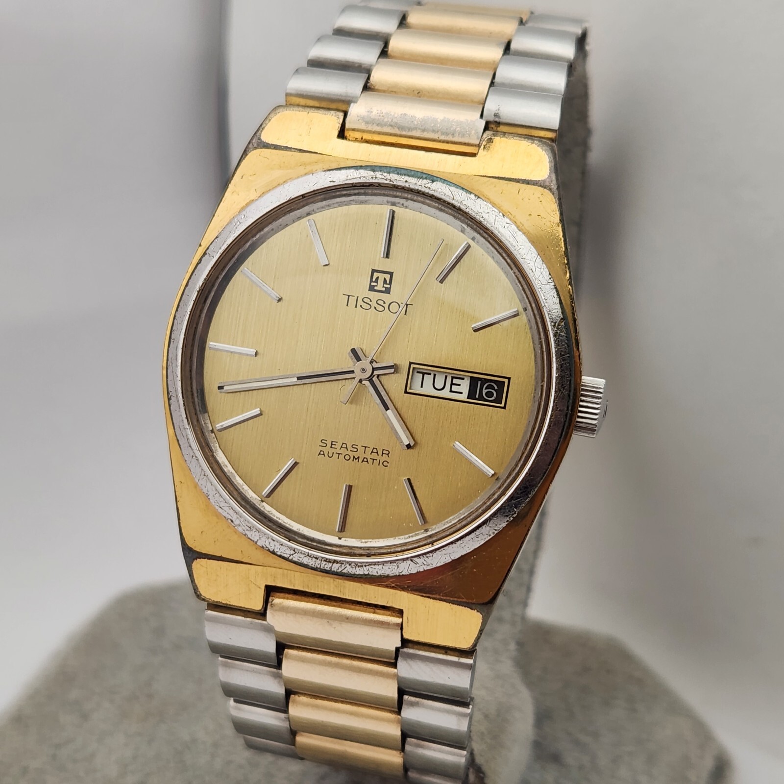 Tissot millionaire. Tissot j176276k.