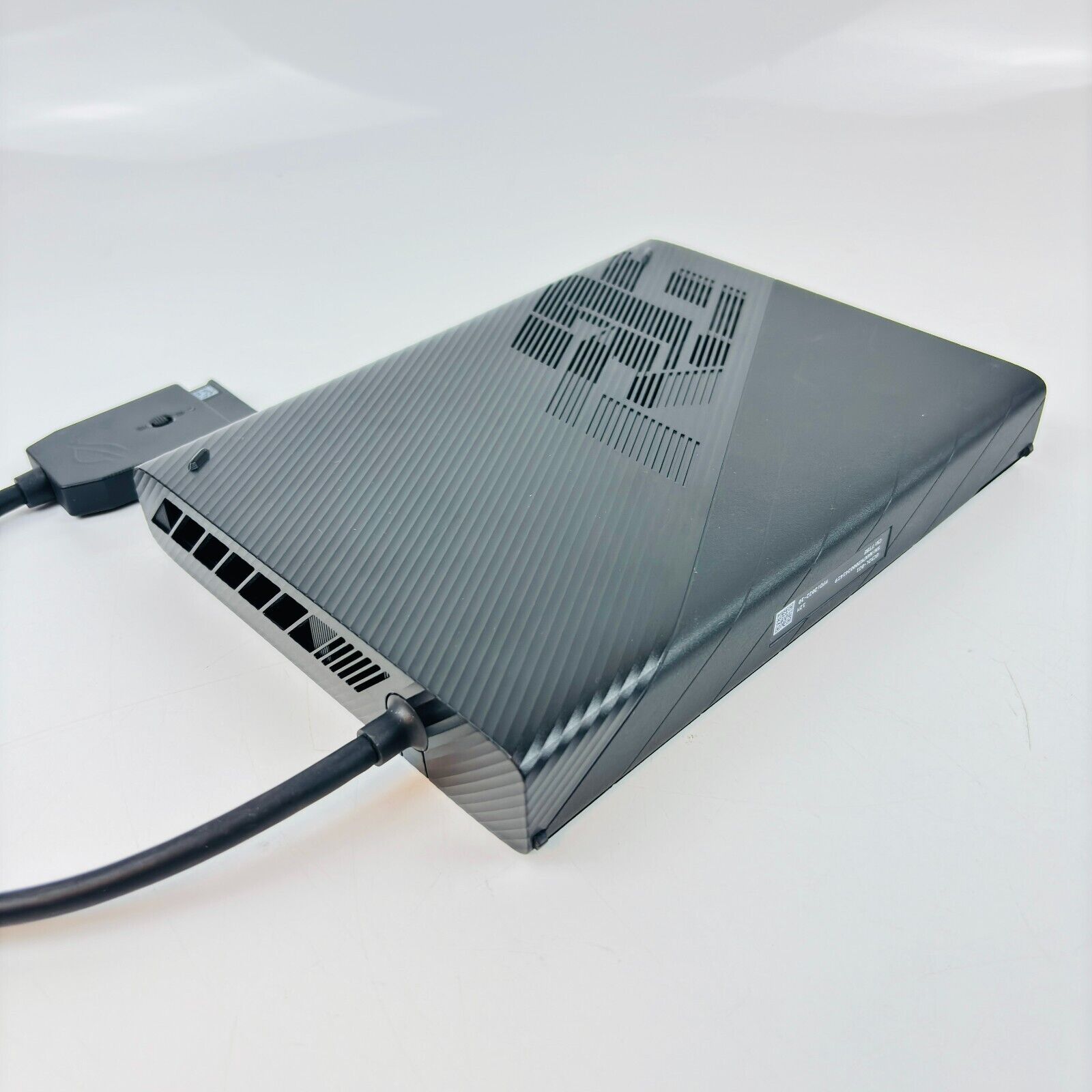 Asus ROG XG Mobile GC32L-021 External GPU | AMD Radeon RX Asus ROG XG Mobile GC32L-021 External GPU | AMD Radeon RX