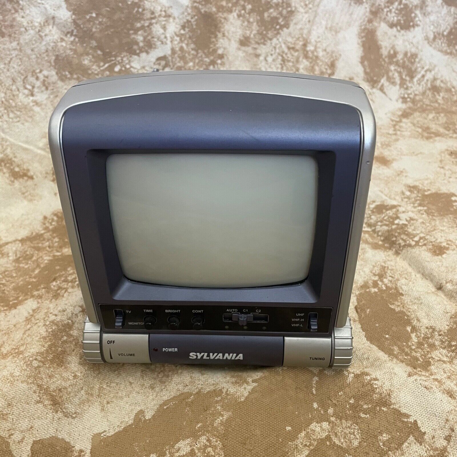 Sylvania 2-Chanel Observation Monitor With TV Tuner Model: SY5S1025C-A Sylvania 2-Chanel Observation Monitor With TV Tuner Model: SY5S1025C-A