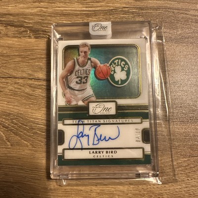 2022-23 Panini One Titan Signatures Larry Bird Gold /10 Celtics On Card Auto
