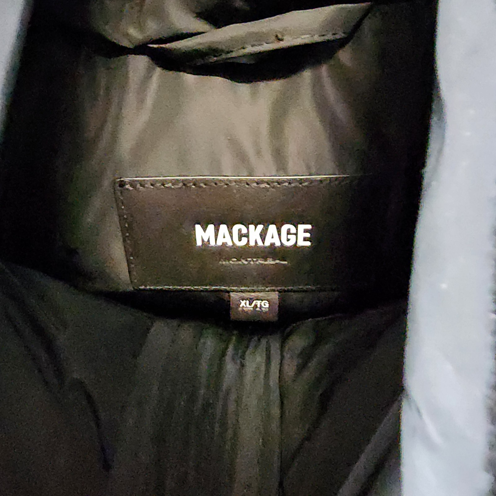 Mackage Junia Down Hooded Full Zip Coat Women's XL Black Full Zip Long Sleeve - Picture 6 of 15