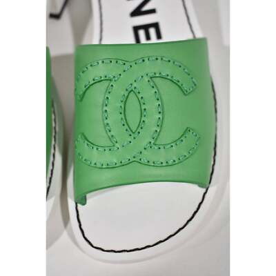Pre-owned Chanel 22s Green Calfskin Leather White Cc Logo Mules Slide Sandal Heel Flat 37