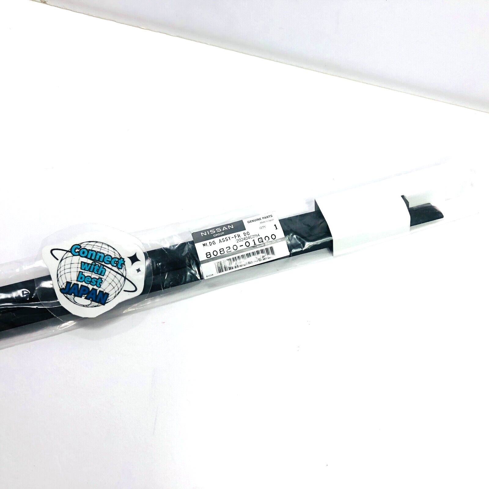 DORAGON BALL&P ok'emon専用です！ Nissan Genuine Molding Assembly Front Door Outside RH 80820