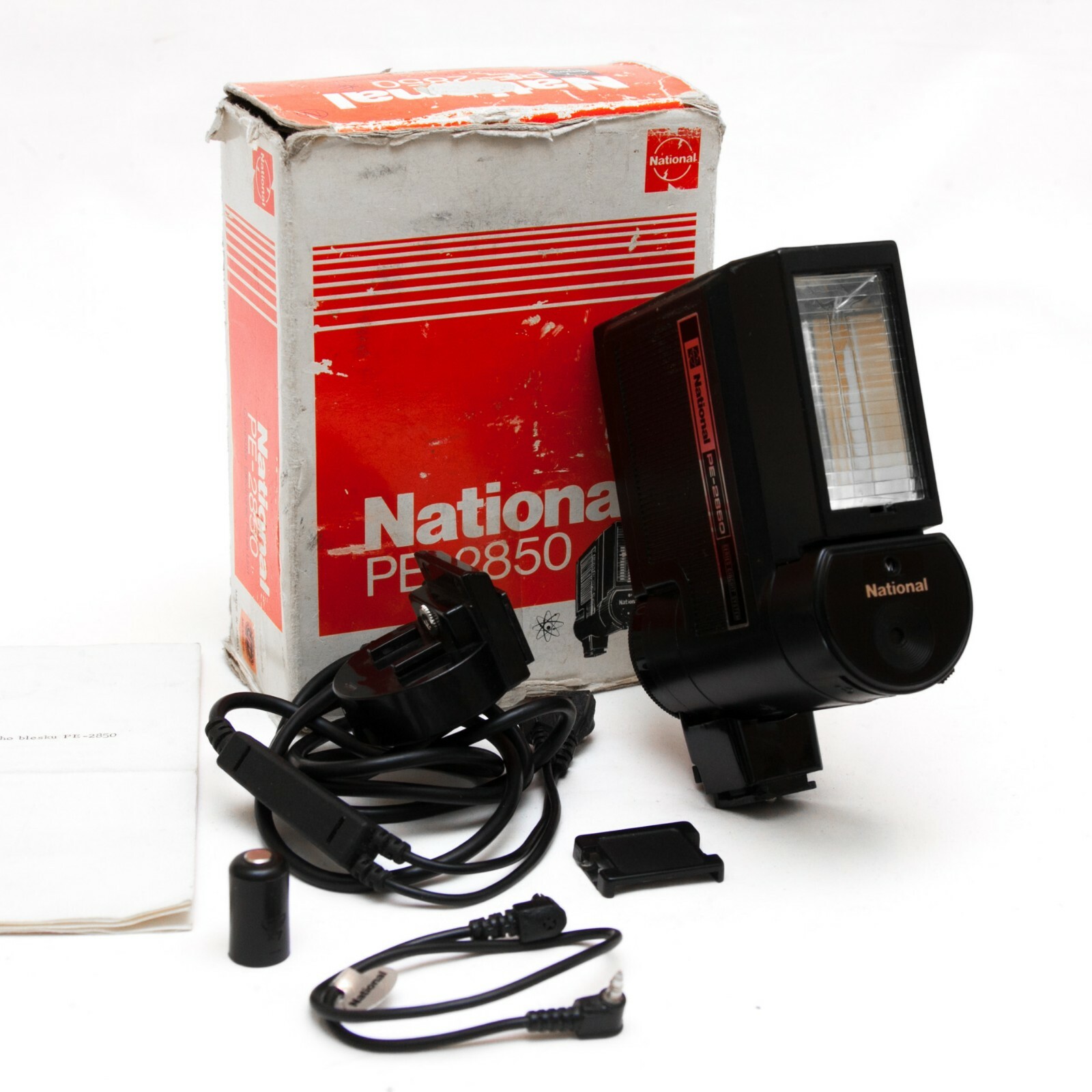 Nikon FE 箱付き SB-23 フラッシュ付き Nikon FE 箱付き SB-23 フラッシュ付き