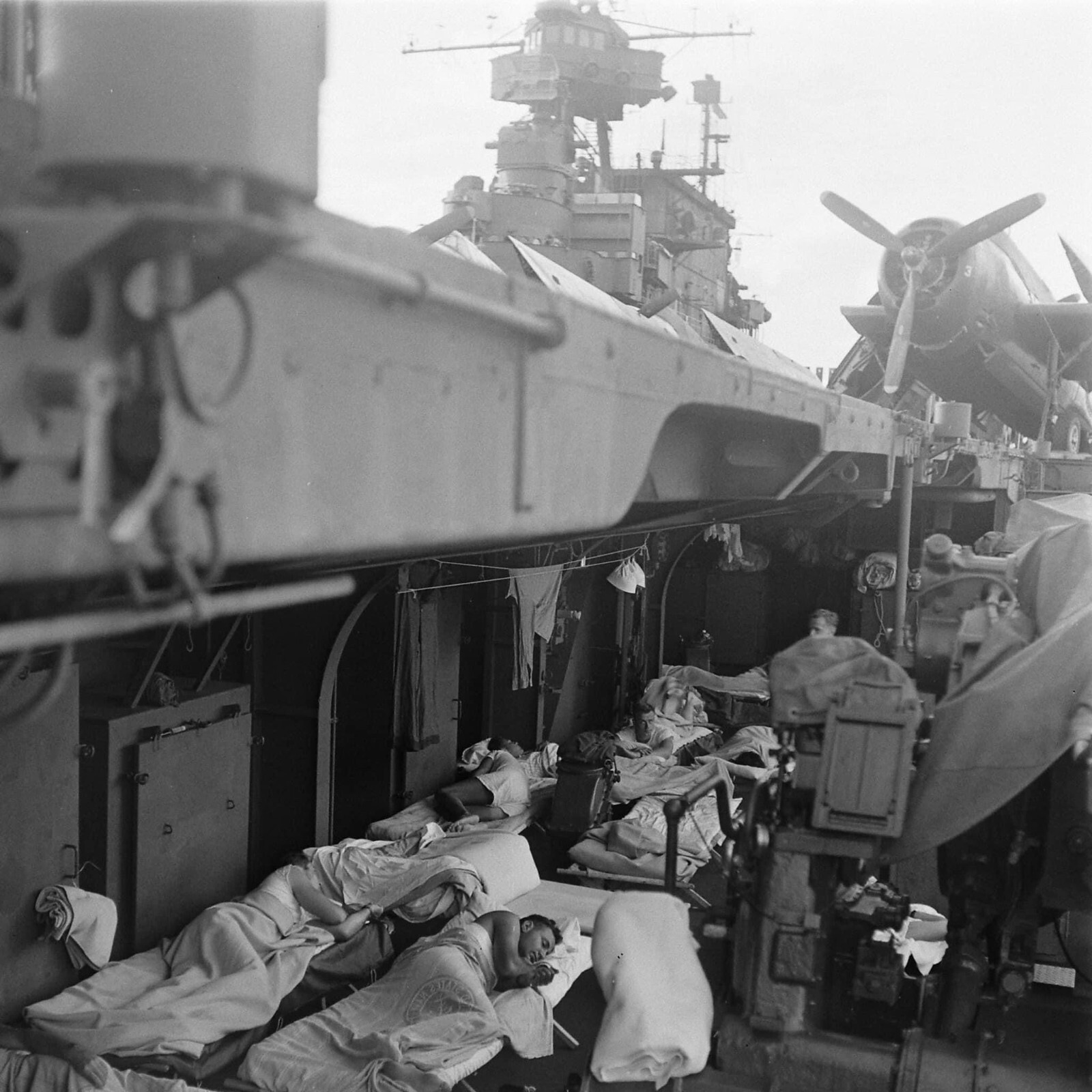 ナ*オ様 1945’s★アメリカ海軍★USS BURDO ★WW2・ミリタリーブ ナ*オ様 1945's☆アメリカ海軍☆USS BURDO ☆WW2・ミリタリーブ